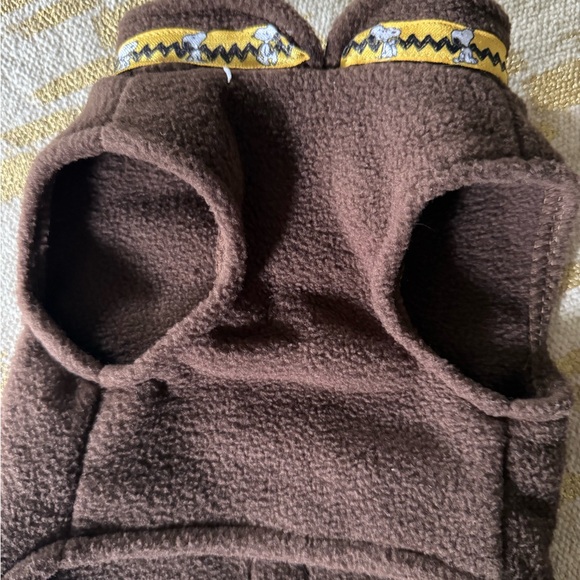 Peanuts snoopy fleece brown Charlie dog leash clip small jacket warm - Picture 3 of 4